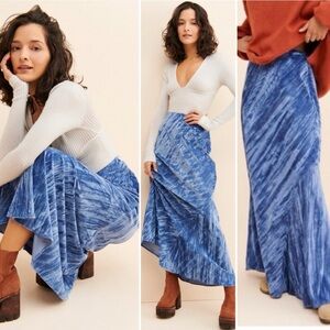 Free People crushed velvet NOA maxi slip skirt blue Large L